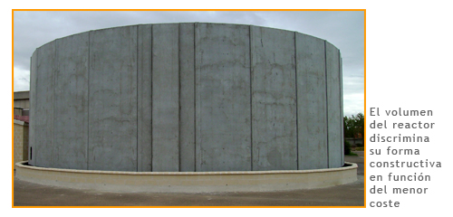 El volumen del reactor discrimina su forma constructiva en funci�n del menor coste.
